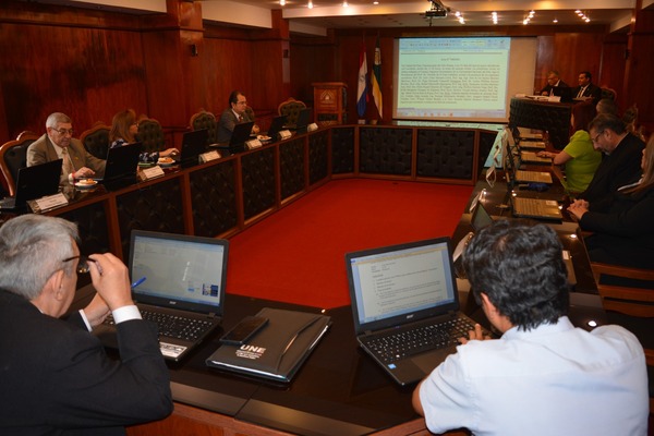 Habilitan oficialmente nueva sala de sesiones del Consejo Superior Universitario de la UNE - Noticde.com