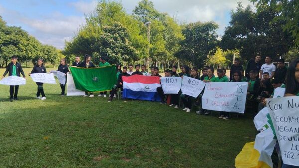 Escuelas Agrícolas de Itapúa protestan por recortes