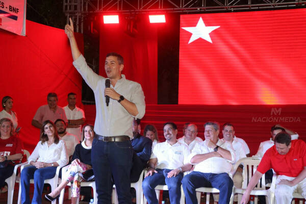 A dos semanas de las elecciones Santi lleva un gran ventaja en intención de votos