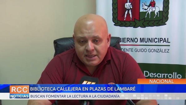 Fomentan la lectura en las plazas mediante biblioteca callejera