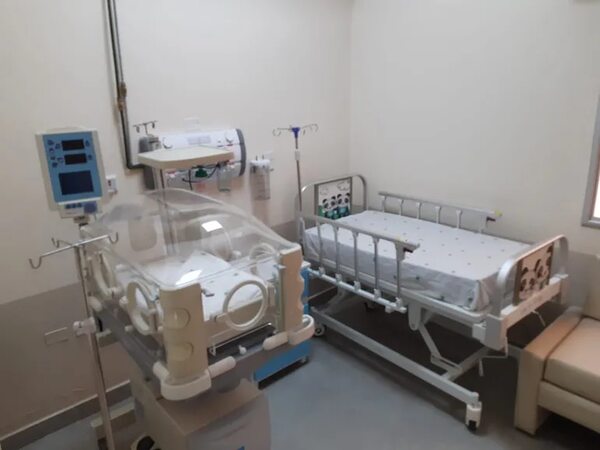 Más de 140 bebés se internaron por chikunguña en el Hospital Pediátrico Acosta Ñu - Nacionales - ABC Color