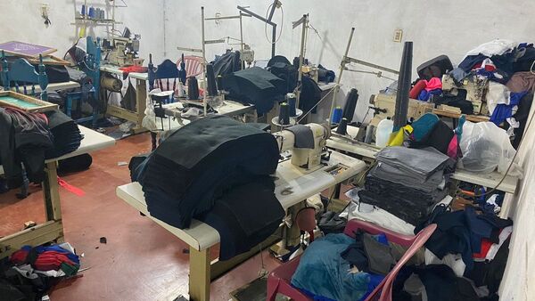 Fiscalía allana fábrica textil en CDE por presunta imitación de marcas