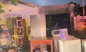 Celu explotó en manos de un niño de 5 años e incendió su vivienda