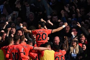 Aplausos para el golazo de un extraordinario Julio Enciso y triunfazo de su Brighton | 1000 Noticias