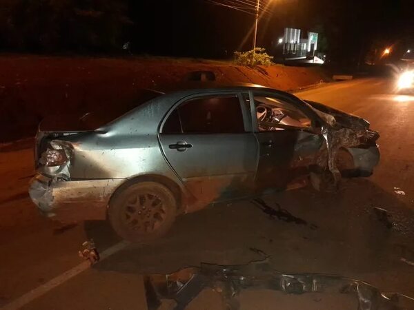 Un fallecido y dos heridos tras grave accidente automovilístico en Natalio - Policiales - ABC Color