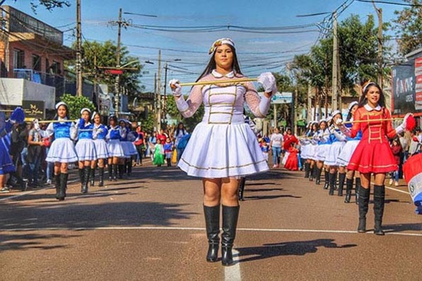 Comuna hernandariense organiza desfile civil, estudiantil y militar en homenaje a la Independencia Patria | DIARIO PRIMERA PLANA