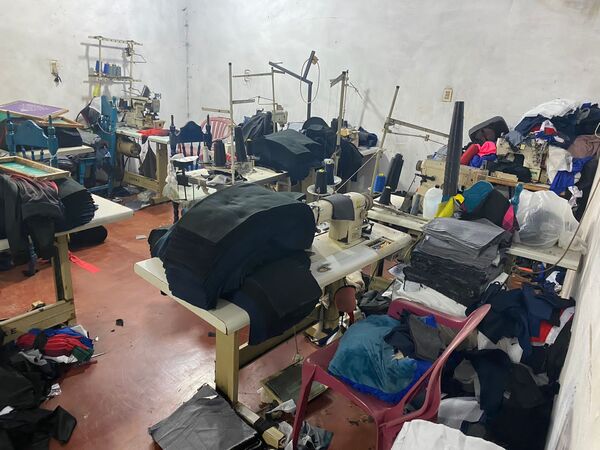 Diario HOY | Desmantelan minifábrica textil y requisan ropas de marcas falsificadas