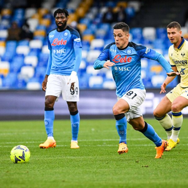 Versus / Napoli empata sin goles ante Hellas Verona, pero sigue liderando con mucha tranquilidad