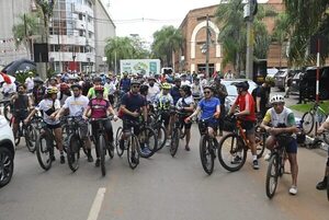 Masiva convocatoria en actividad por el mes del ciclista: “más respeto, más bicisendas” - Nacionales - ABC Color