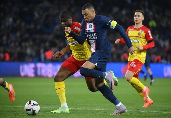 El PSG encarga media liga - Fútbol Internacional - ABC Color
