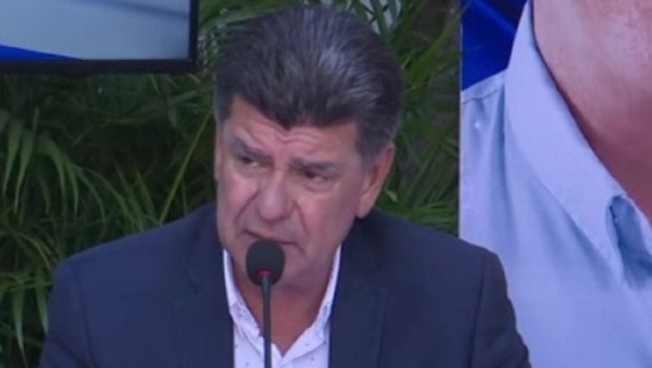 Avión en el que viajaba Efraín Alegre sufrió un percance al despegar - Megacadena — Últimas Noticias de Paraguay