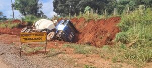 Accidente laboral en Itakyry: trabajador muere aplastado por camión mezclador - ABC en el Este - ABC Color