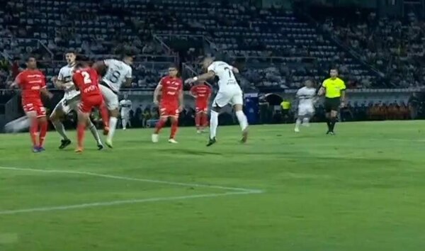 Versus / El gol que José Méndez le anuló a Olimpia
