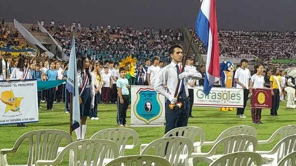 Inauguran el Intercolegial Encarnaceno en el Estadio Villa Alegre - Nacionales - ABC Color