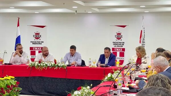 Reunión de Santi Peña con rectores de universidades privadas - Espacio Reservado - ABC Color