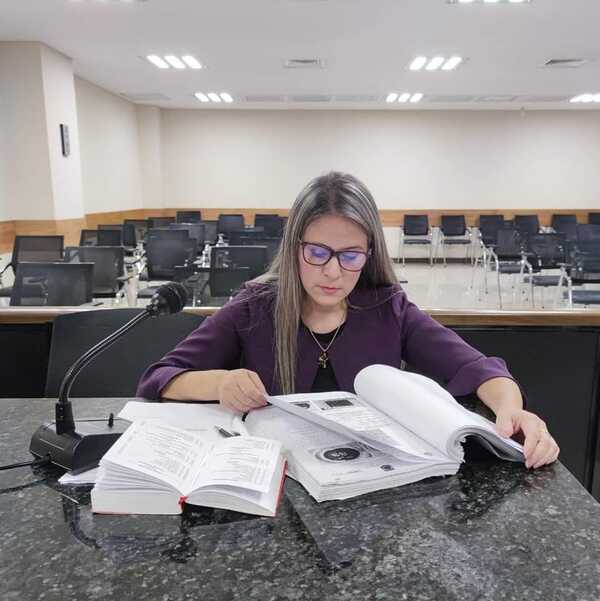 Procesan a dos estudiantes por violar a adolescente | 1000 Noticias