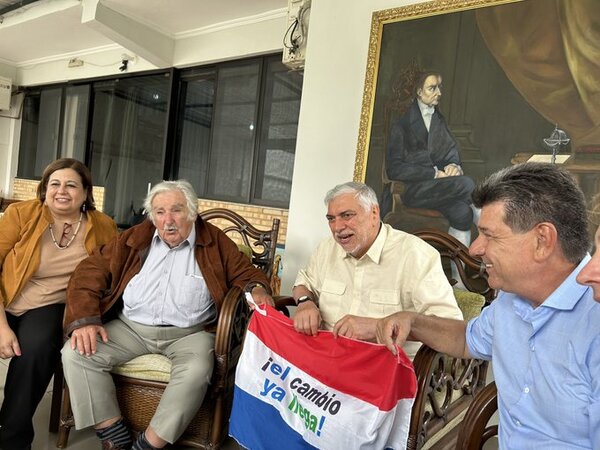 Querey califica de "truco sucio" y "manipulación" a presencia de Efraín en visita de Mujica a Lugo - ADN Digital