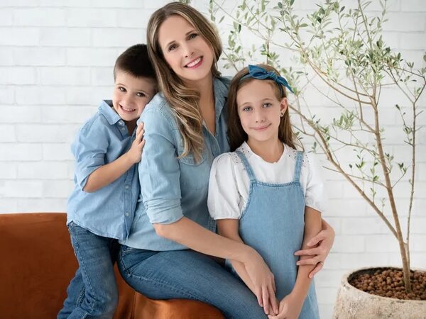Lory Anderson posó con Martina y Felipe en la previa del Día de la Madre - Gente - ABC Color