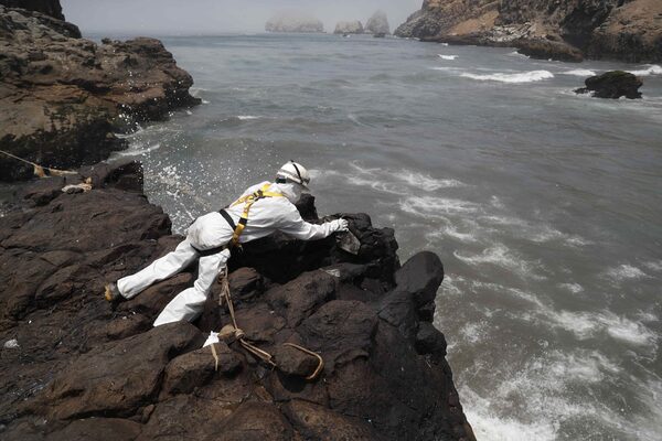 Perú detecta hidrocarburos en la zona marina afectada por un gran derrame en 2022 - MarketData
