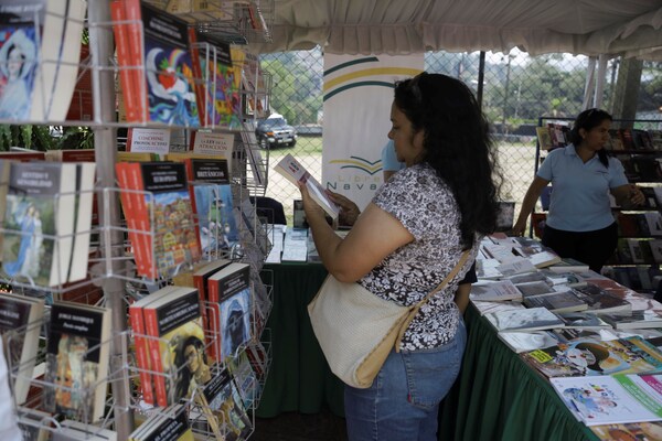 Honduras conmemorará Día del idioma español con una Feria del libro - MarketData