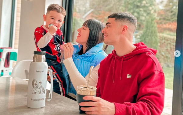 Versus / La tierna foto del hijo de Miguel Almirón con la camiseta de Cerro Porteño