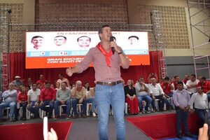 Santiago Peña promete puestos a colorados que no logren ganar las elecciones - Nacionales - ABC Color