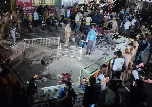 Un político indio y su hermano fueron asesinados en vivo durante una entrevista televisiva - Megacadena — Últimas Noticias de Paraguay