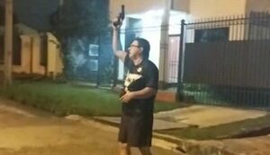 Policía gatillo fácil y su vecino disparan al aire en populoso barrio - Noticiero Paraguay