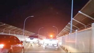 De noche el Puente de la Amistad se convirtió en travesía tenebrosa