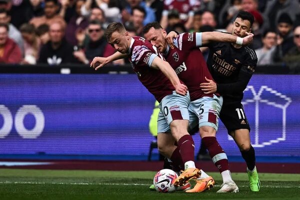 Arsenal cede otro empate y se reduce a cuatro puntos su ventaja en la Premier - Fútbol Internacional - ABC Color