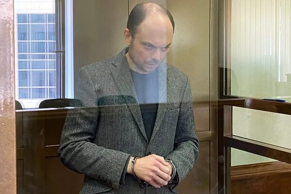 Condenan a 25 años de cárcel por traición al opositor ruso Kara-Murzá - Mundo - ABC Color