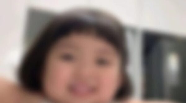 Mamá de niña coreana que “se convirtió en meme” demandó a empresas por usar imagen de su hija