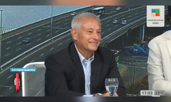 Periodista paraguayo se lució en canal de ashá
