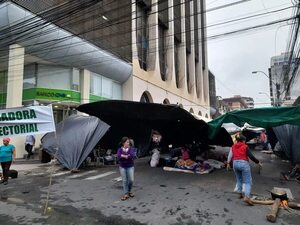 Campesinos retornan a Asunción ante “incumplimientos” del Gobierno - Nacionales - ABC Color