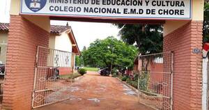 La Nación / Estudiantes toman colegio en Choré por falta de refacciones