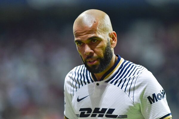 Dani Alves insiste en sexo consentido