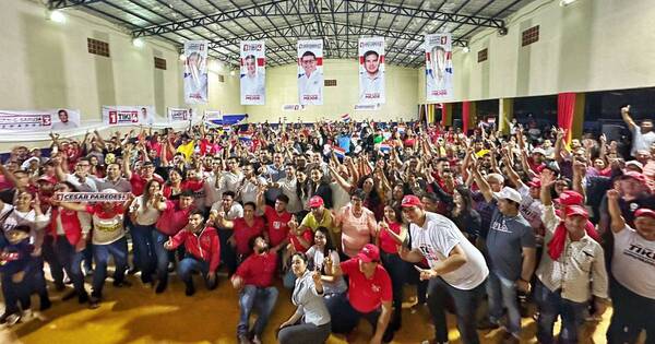 La Nación / Rumbo a las generales: Torres recibe apoyo multitudinario en Minga Guazú