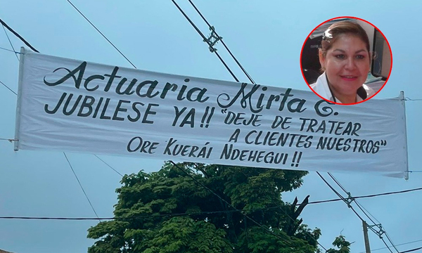 Coronel Oviedo: abogados escrachan a actuaria del Poder Judicial - OviedoPress