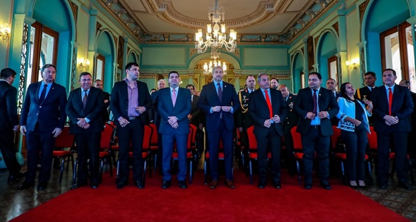 Firman contrato para la pavimentación de 166 km de la Ruta Nacional PY12