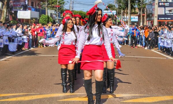 Desfiles patrios en Hernandarias y Presidente Franco se harán el 12 de mayo