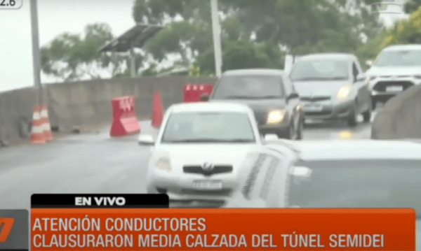¡Atención! Clausuraron media calzada del viaducto Semidei | Telefuturo