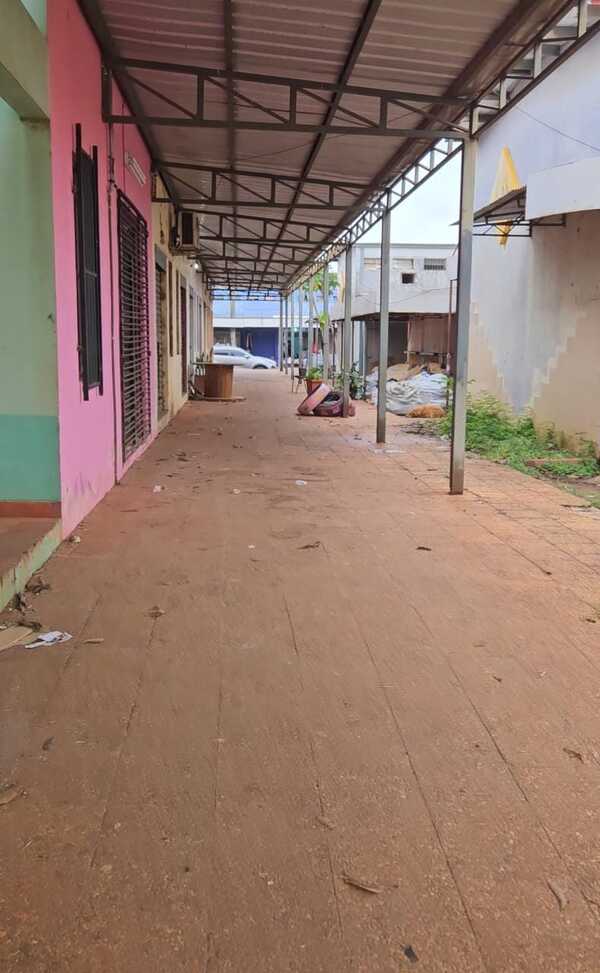 (Video) Adictos ocupan comercios abandonados en Encarnación - C9N