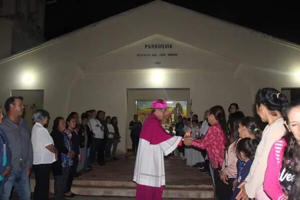 Mons. Valenzuela inició visita pastoral en San José Obrero donde abogó por una educación en valores - Nacionales - ABC Color