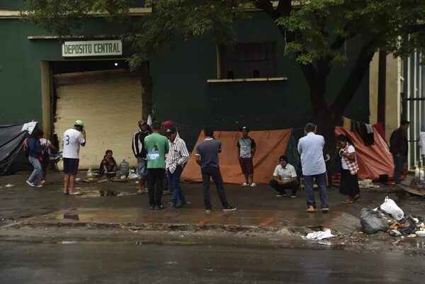 Indígenas dicen que “no hay nada” del Indi a casi 15 días de acampar en Asunción - Nacionales - ABC Color