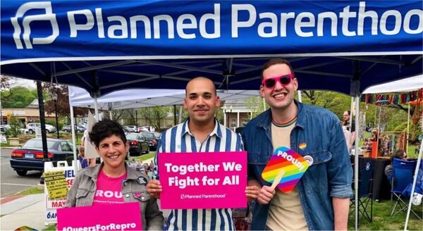 Exejecutivo de Planned Parenthood se suicida después de una redada por pornografía infantil - Informatepy.com