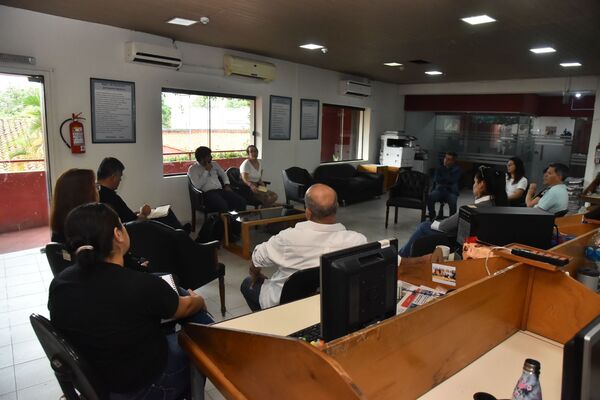 Experta emite recomendaciones a periodistas sobre seguridad digital