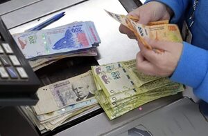 Cotización del  peso argentino en su punto más bajo, a G. 20 - Economía - ABC Color