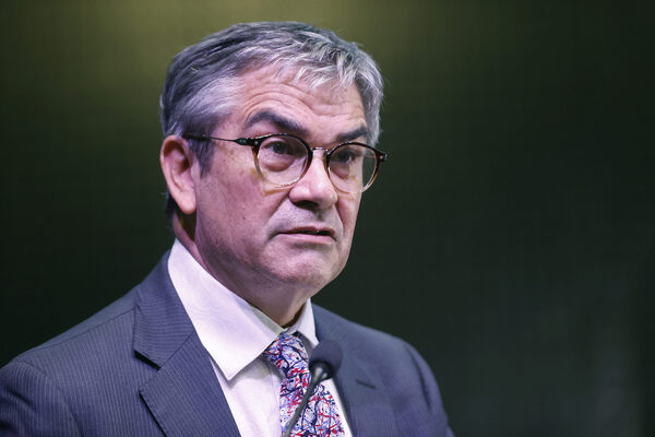 El Gobierno chileno y el mayor sindicato acuerdan una nueva subida del salario mínimo - MarketData