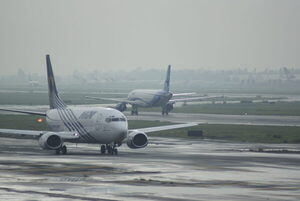 Dos aviones se impactan al rodar en pistas de aeródromo de Ciudad de México - MarketData