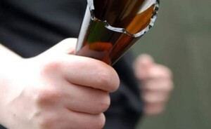 Hirió con botella rota a su excuñado en una cancha de vóley